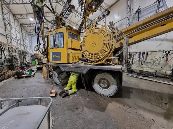 e2cb33_209e39ad227a4239a6d1153653ee7faa~mv2