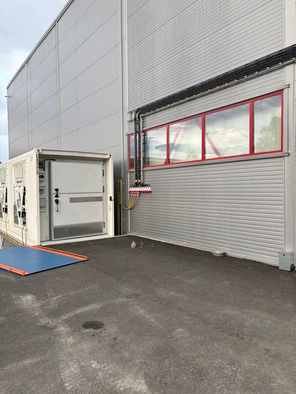 e2cb33_4f11d83dde8d4465b48cdead227126a5~mv2