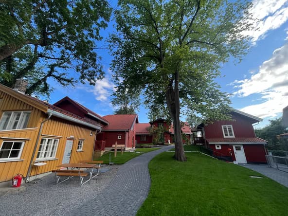 e2cb33_72542f176bd94b04b2d7f1ab9d61d3ce~mv2