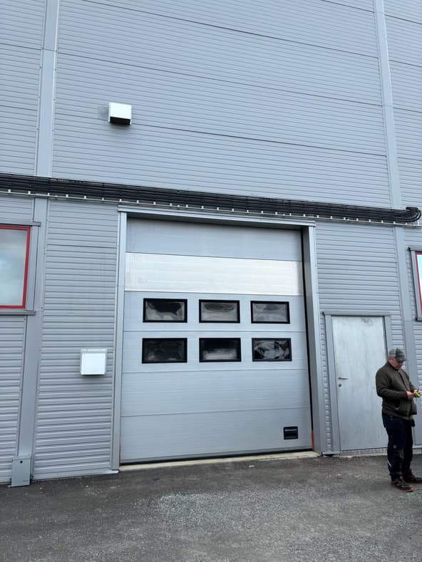 e2cb33_9d43e47ceba74f35887d6d1fbf4269d7~mv2