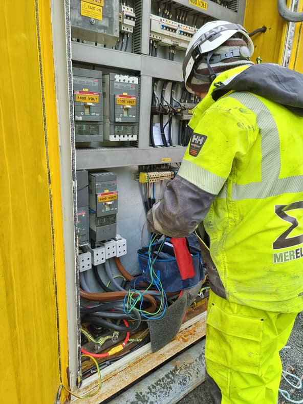 e2cb33_9e04c9a98d0f442da0d2424929558c45~mv2