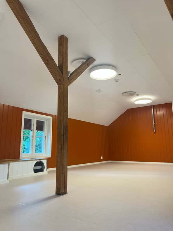 e2cb33_b7e128636013402996c16f4df026afab~mv2