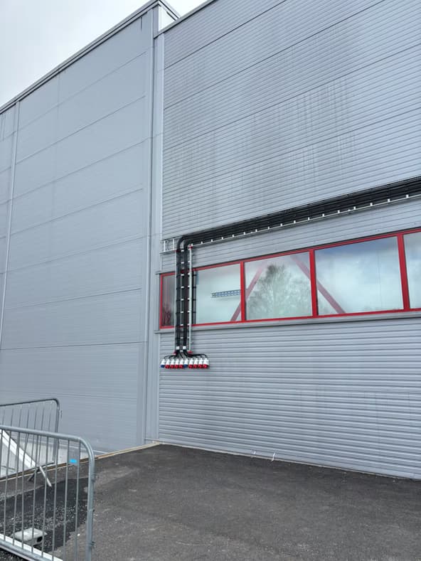 e2cb33_e5cf368acd1945b6b4c7e2fc80ef6f2a~mv2