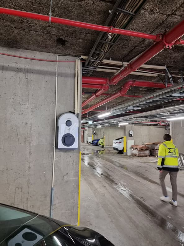 e2cb33_ee28b624edba4993bc390def24ebd9cc~mv2